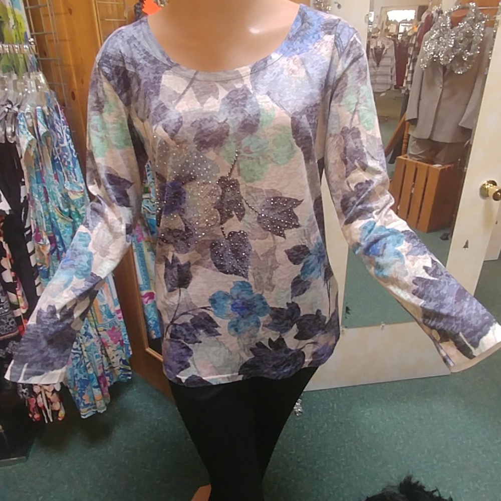Blue floral top